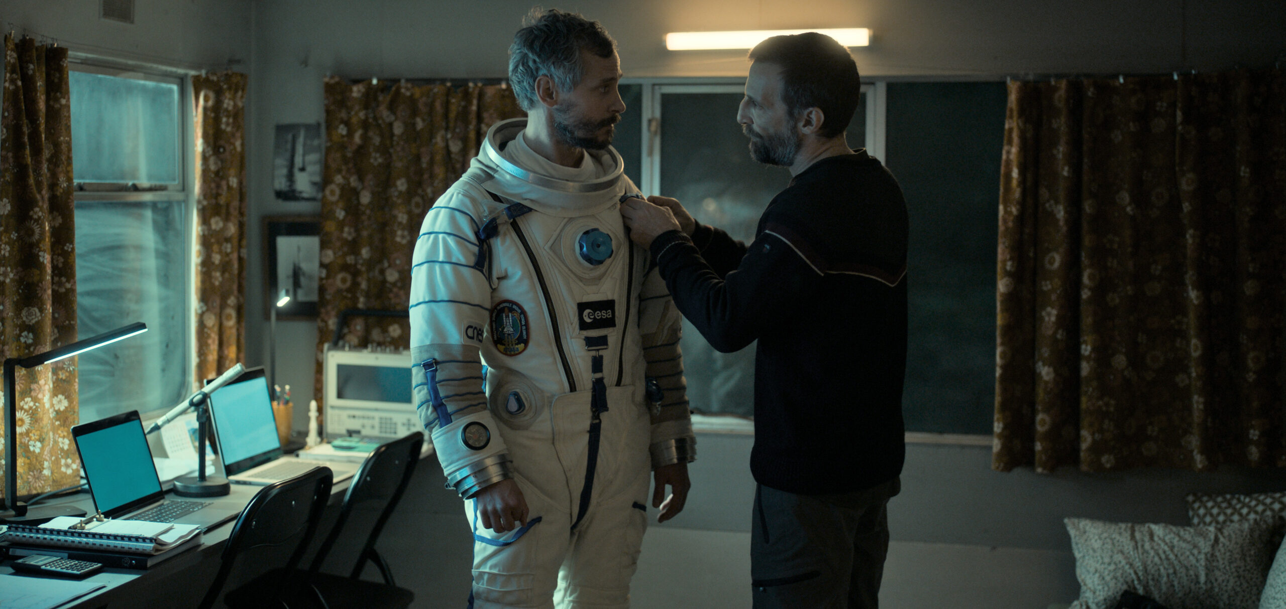 Watch  The Astronaut | TAKE ONE and Film Reviews